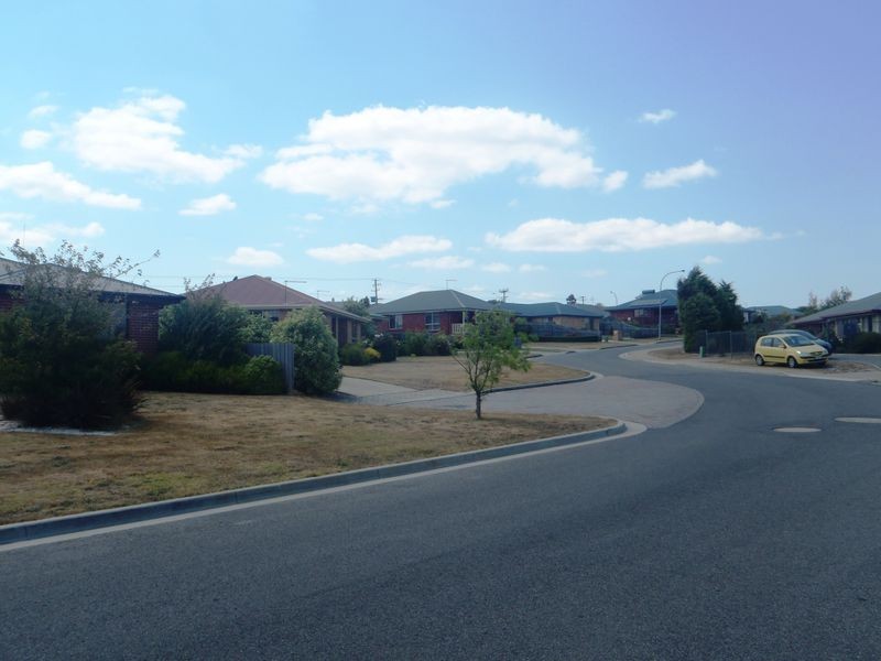 10 Comice Place, Newnham TAS 7248