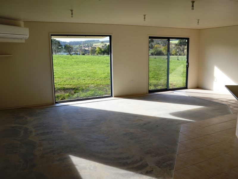 16 Charob Avenue, Lilydale TAS 7268