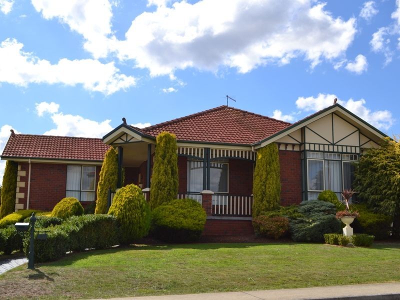 10 Camira Street, Newnham TAS 7248