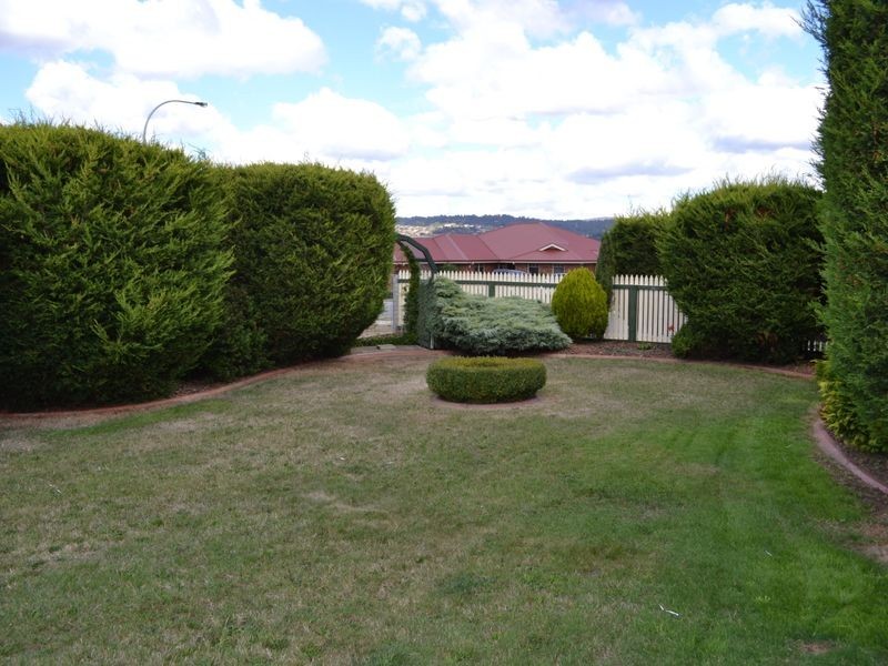 10 Camira Street, Newnham TAS 7248