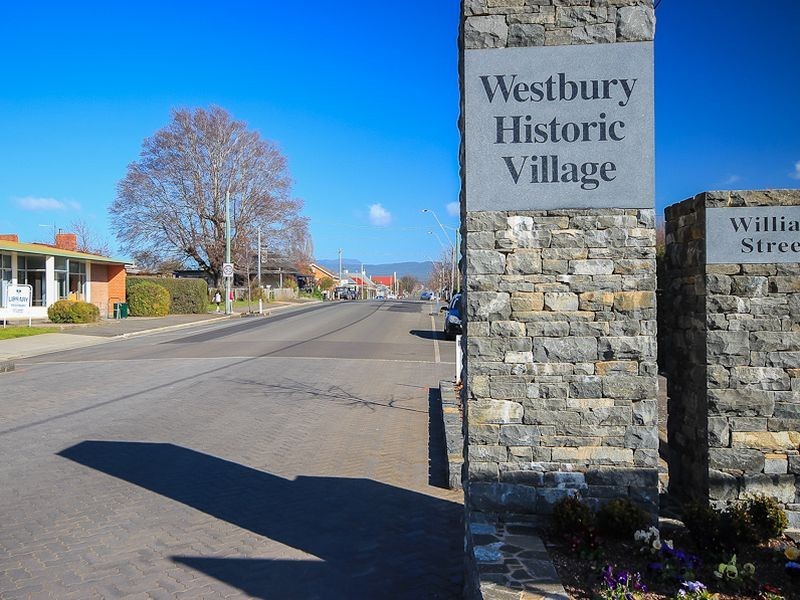 2/105A King Street, Westbury TAS 7303