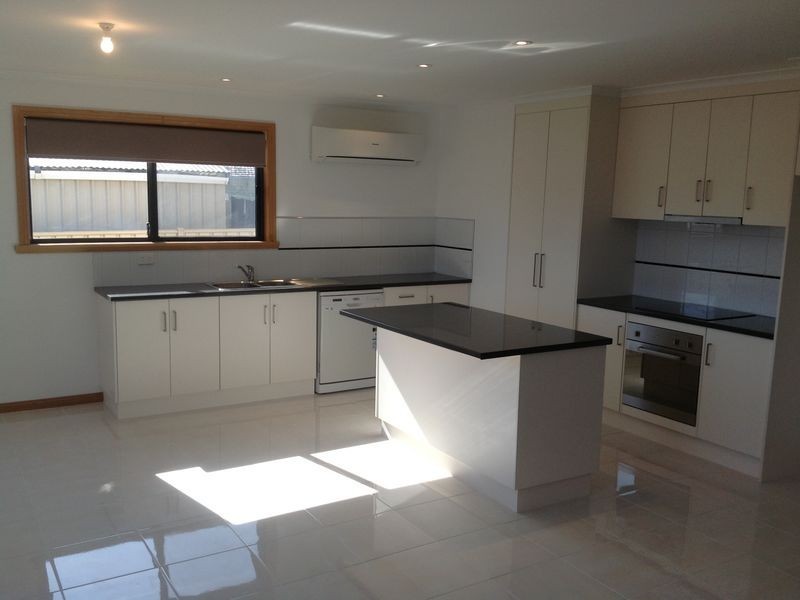 2/105A King Street, Westbury TAS 7303