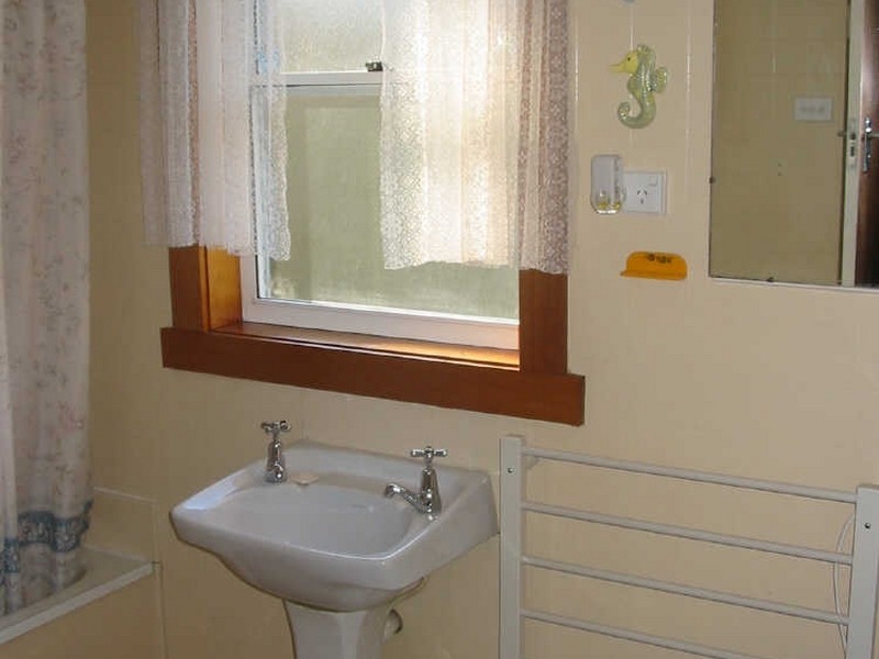 8 Warwick Place, Youngtown TAS 7249