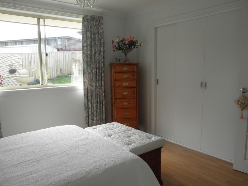 12 Dafnis Drive, Newnham TAS 7248