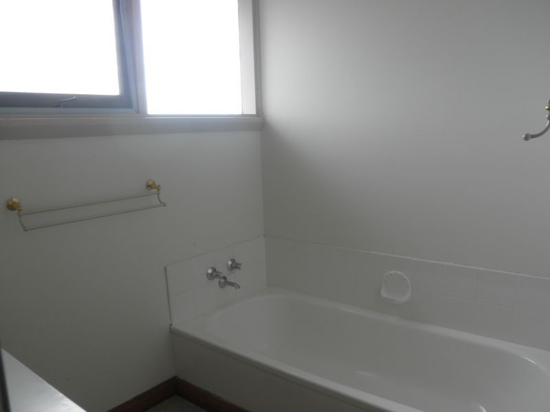36 Crandon Crescent, Newnham TAS 7248