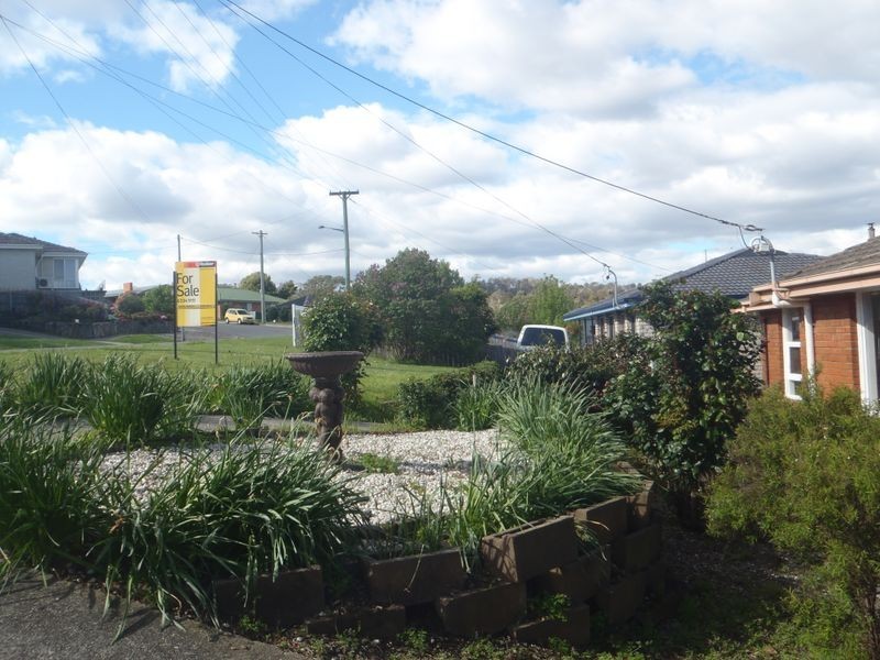 36 Crandon Crescent, Newnham TAS 7248