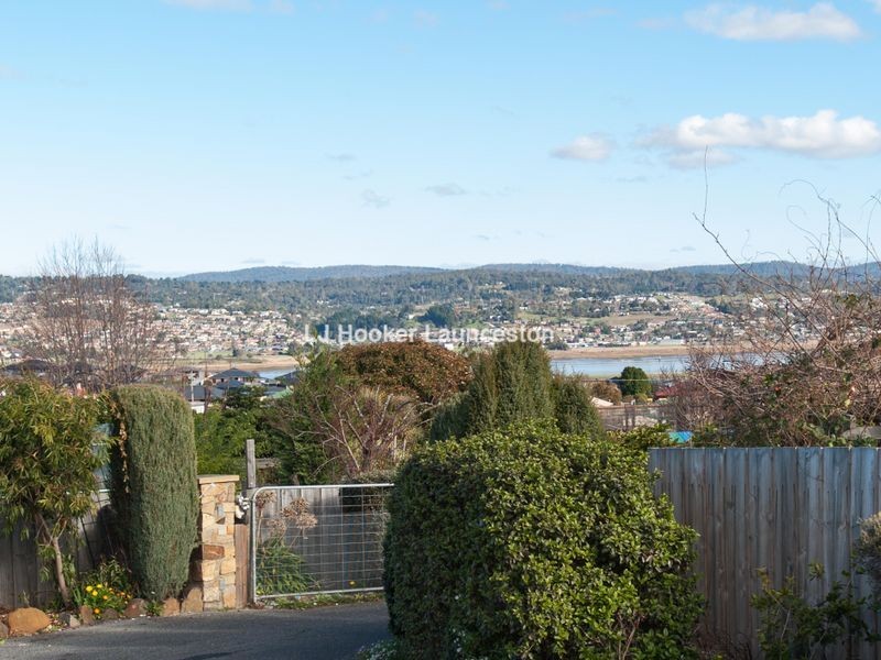 13 Teal Court, Newnham TAS 7248