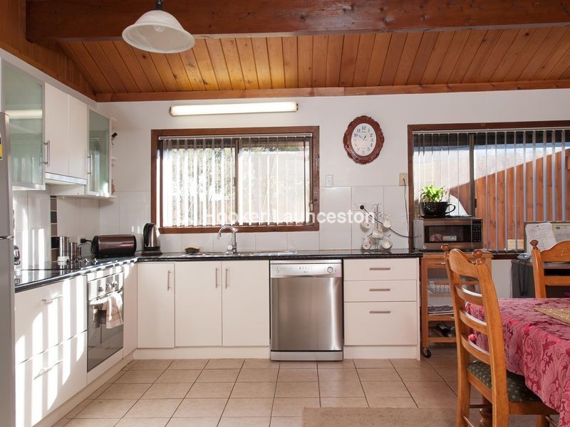 13 Teal Court, Newnham TAS 7248