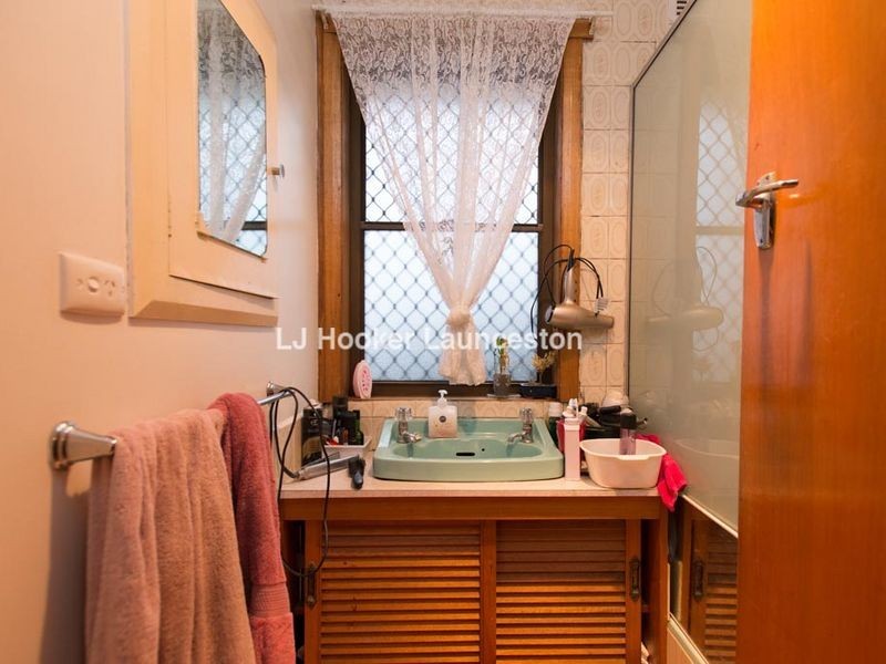 23 Cornwall Crescent, Newnham TAS 7248