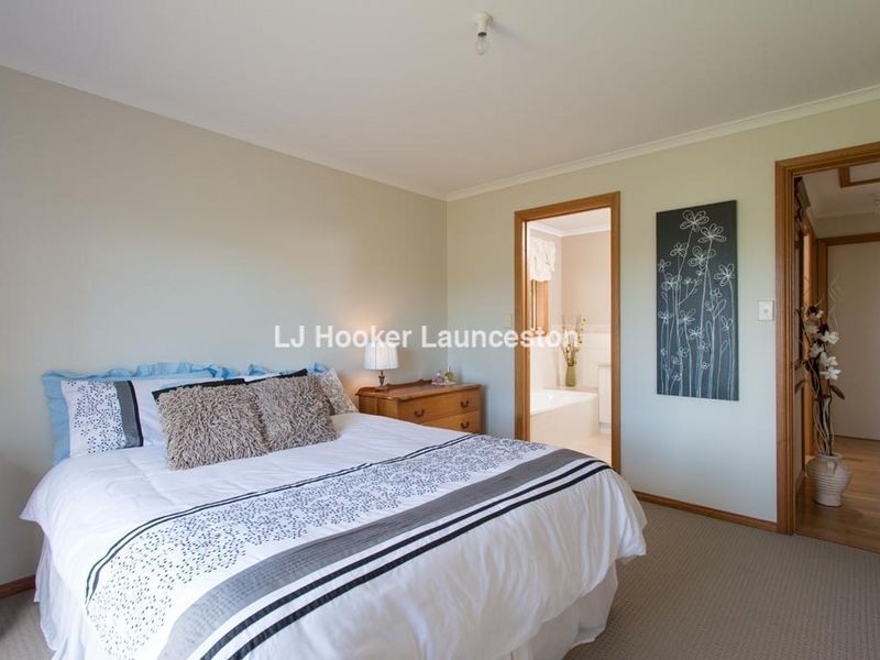 7 Glover Avenue, Blackstone Heights TAS 7250