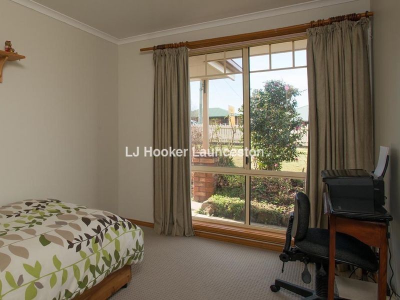 7 Glover Avenue, Blackstone Heights TAS 7250