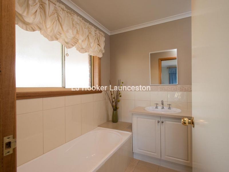 7 Glover Avenue, Blackstone Heights TAS 7250