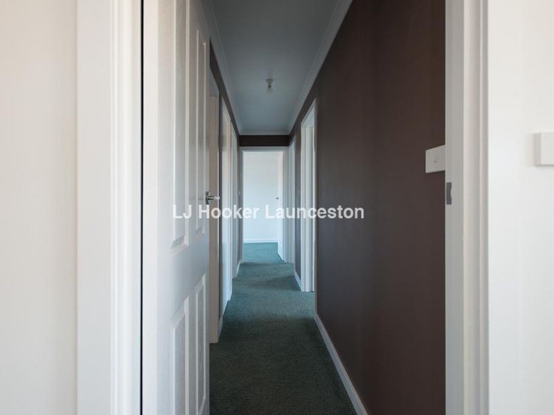 2 Glover Avenue, Blackstone Heights TAS 7250