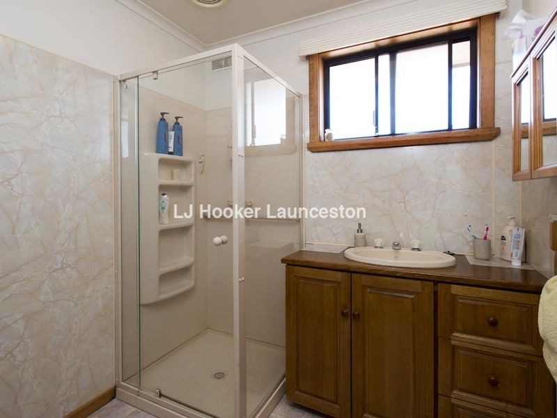 2/123 Viewbank Road, Newnham TAS 7248