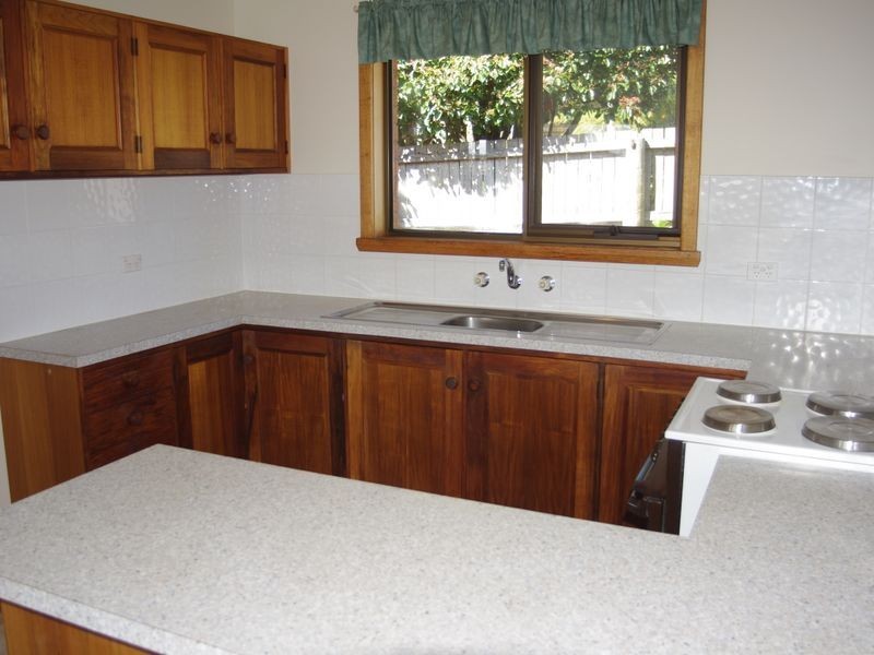 2/27 Hilton Place, Norwood TAS 7250