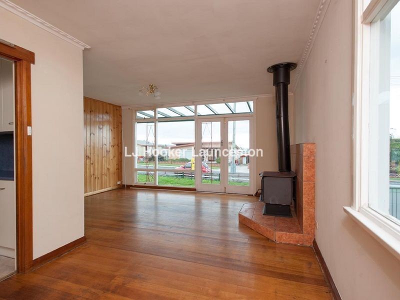 8 Cornwall Crescent, Newnham TAS 7248