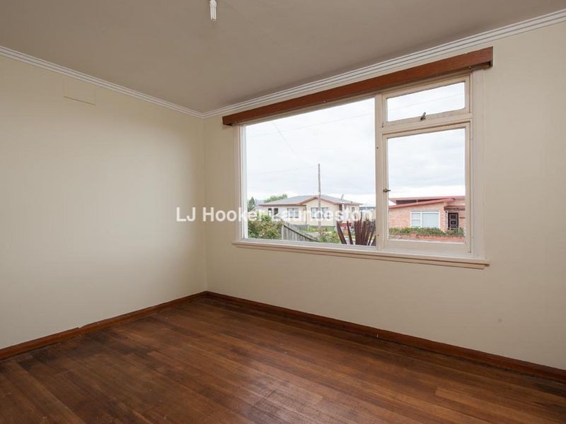 8 Cornwall Crescent, Newnham TAS 7248