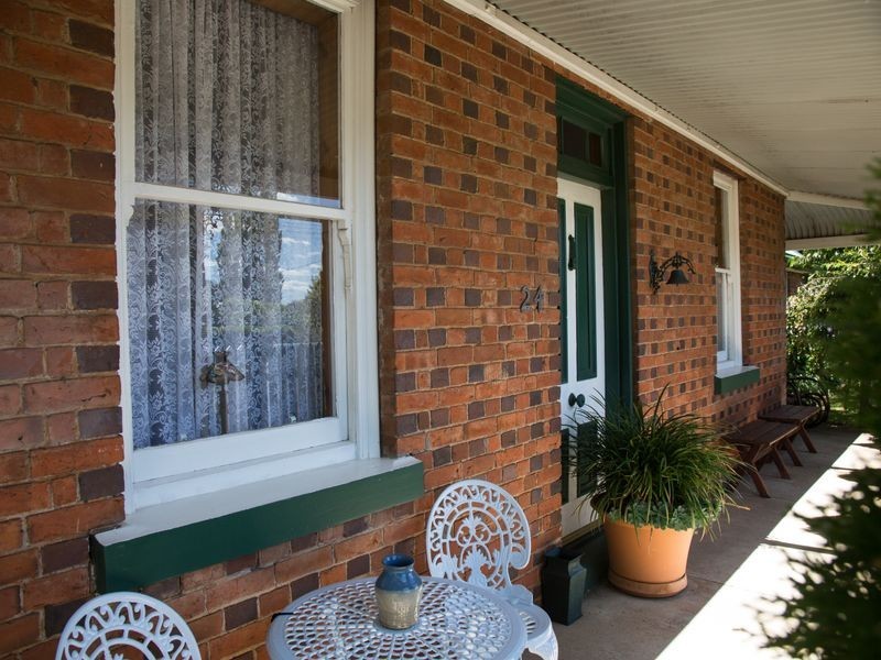 24 Meander Valley Road, Westbury TAS 7303