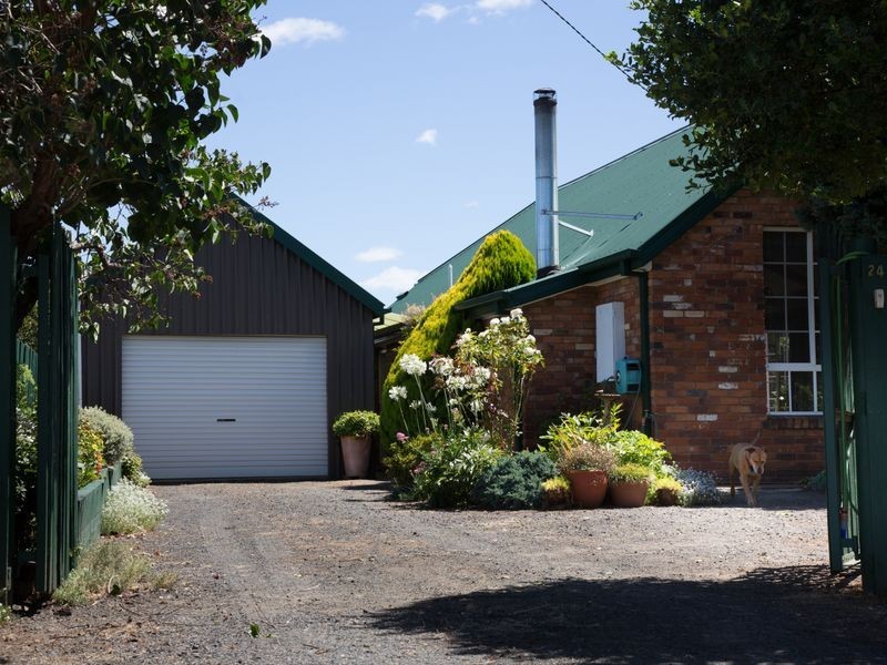 24 Meander Valley Road, Westbury TAS 7303