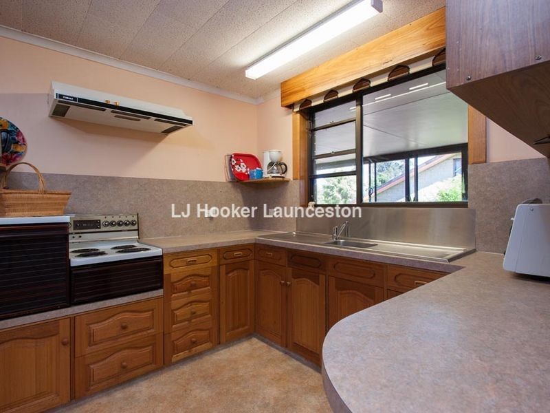 24 Redwood Crescent, Youngtown TAS 7249