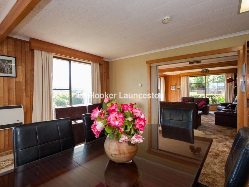 24 Redwood Crescent, Youngtown TAS 7249