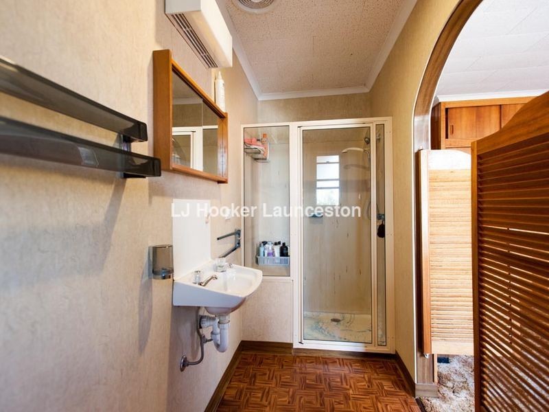 24 Redwood Crescent, Youngtown TAS 7249