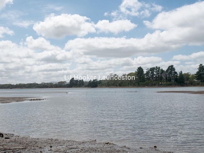 586 Greens Beach Road, York Town TAS 7270