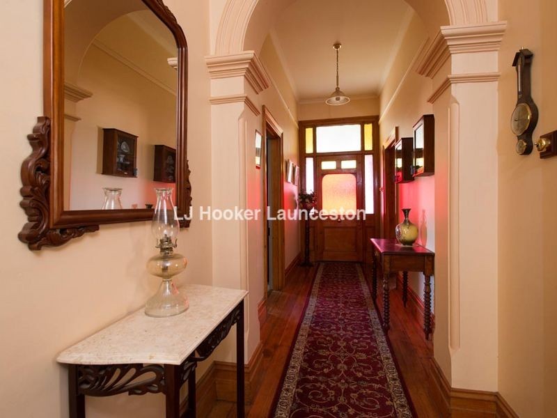 67 Hobart Road, Kings Meadows TAS 7249