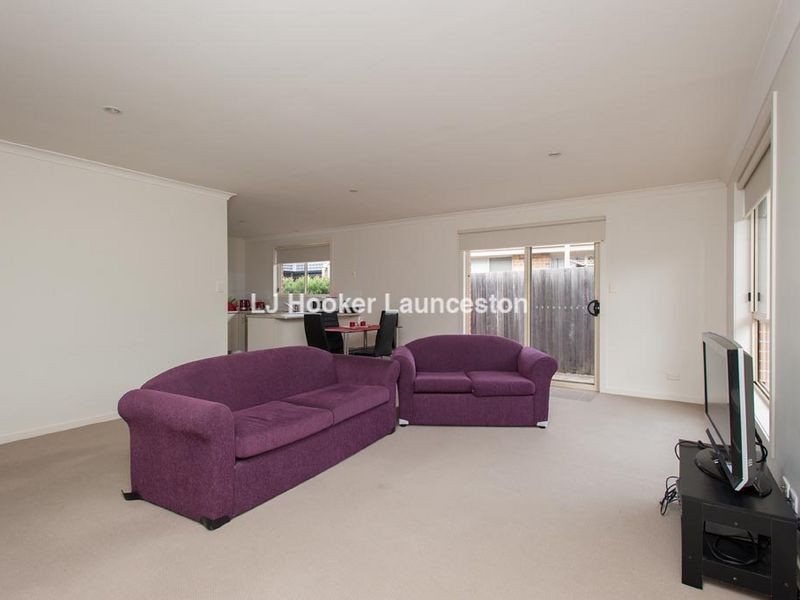 2/3 Bethune Place, Newnham TAS 7248