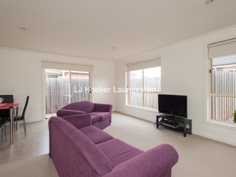 2/3 Bethune Place, Newnham TAS 7248