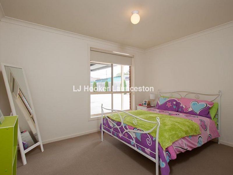 2/3 Bethune Place, Newnham TAS 7248
