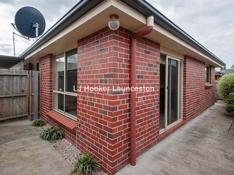 2/3 Bethune Place, Newnham TAS 7248