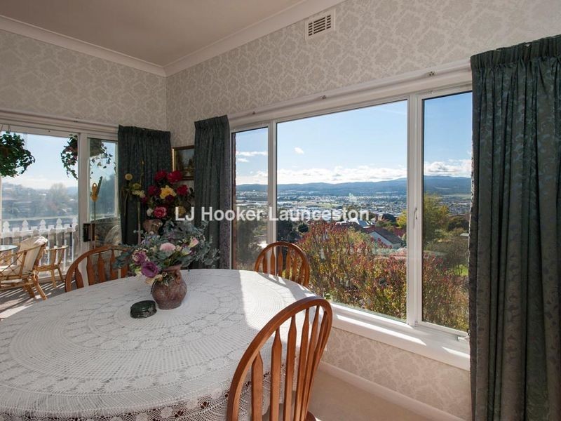 10 Fairthorne Road, Trevallyn TAS 7250