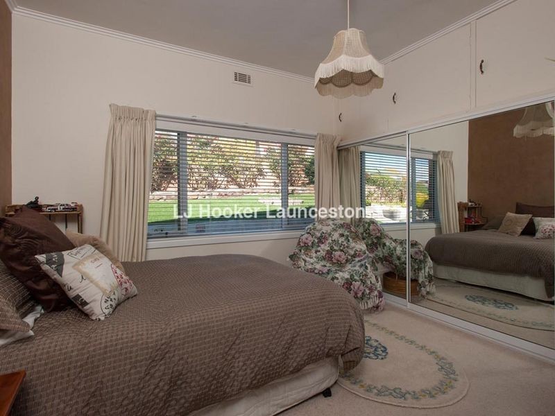 10 Fairthorne Road, Trevallyn TAS 7250