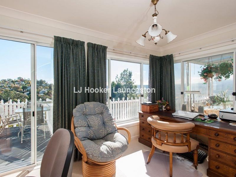 10 Fairthorne Road, Trevallyn TAS 7250