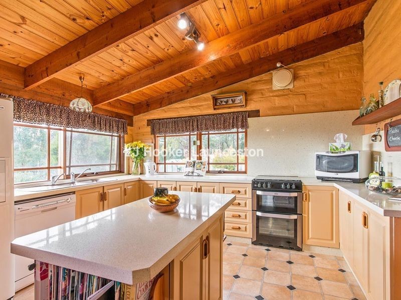 49 Yelton View Road (Off Loop Road), Notley Hills TAS 7275