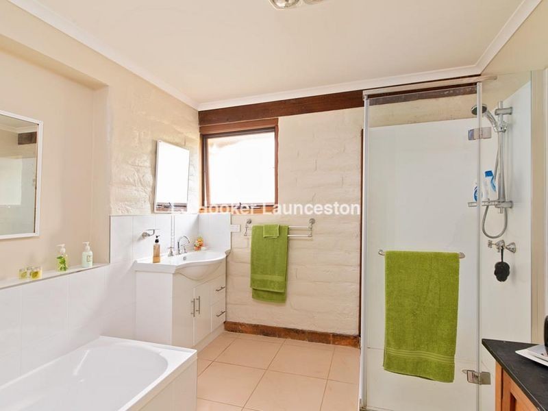 49 Yelton View Road (Off Loop Road), Notley Hills TAS 7275