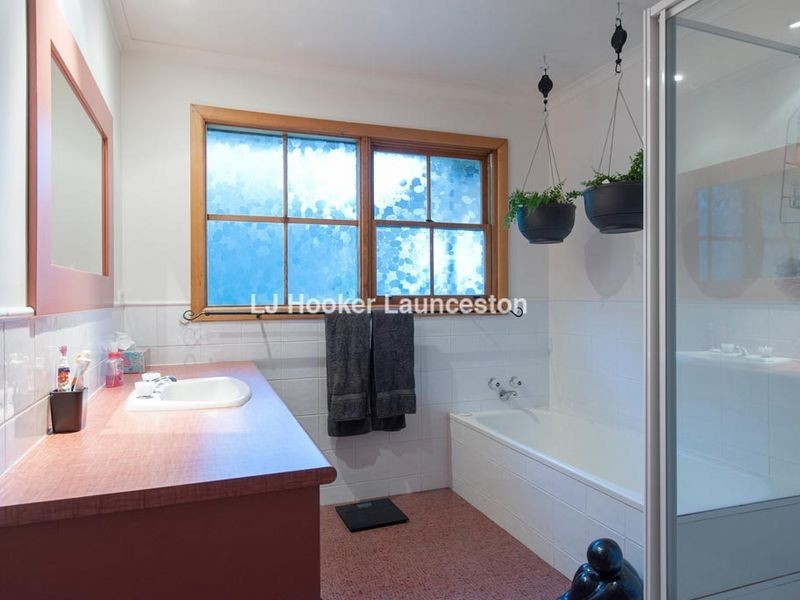 16 Meander Valley Road, Carrick TAS 7291