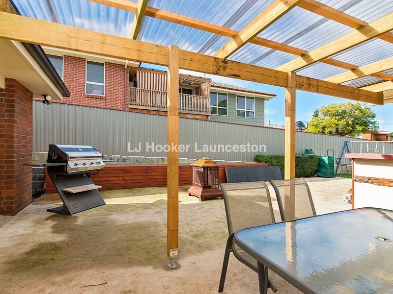 19 Dafnis Drive, Newnham TAS 7248