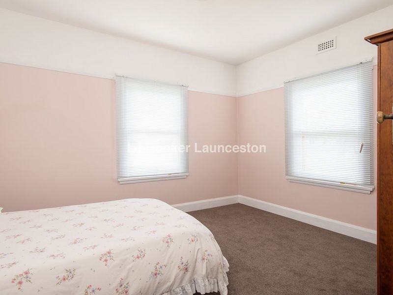 8 Pine Avenue, Newstead TAS 7250