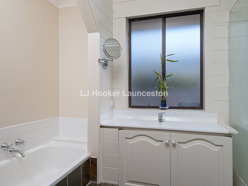 43 Country Club Avenue, Prospect Vale TAS 7250