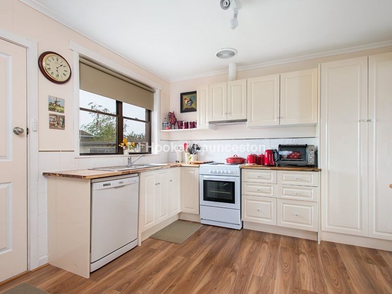 43 Cornwall Crescent, Newnham TAS 7248