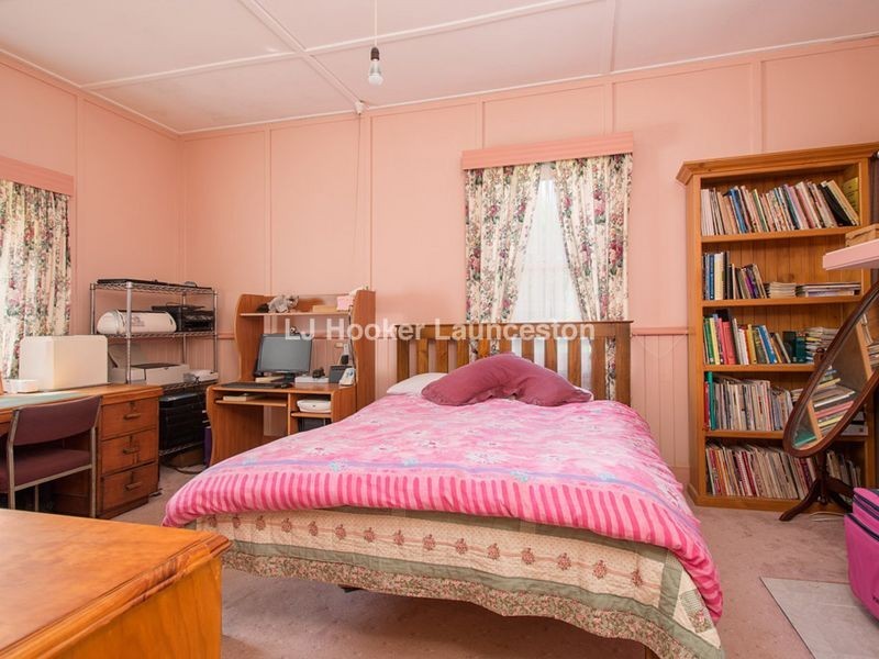 15 Station Road, Lilydale TAS 7268