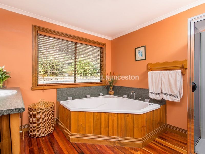 9 Keith Avenue, Travellers Rest TAS 7250
