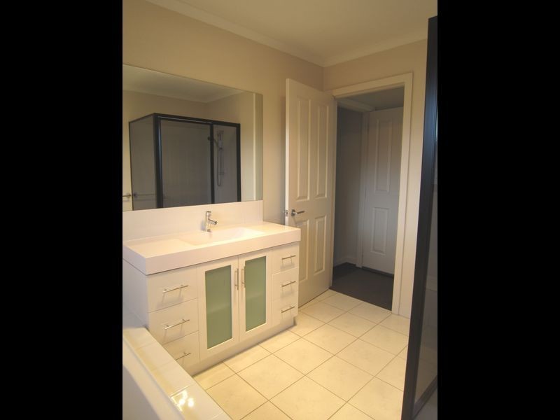 2/9 Lovely Banks Court, Legana TAS 7277