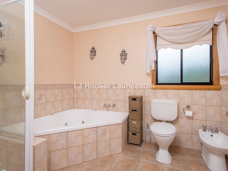 26 Lachlan Parade, Trevallyn TAS 7250