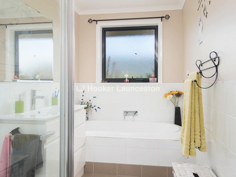 7 Baker Court, Blackstone Heights TAS 7250