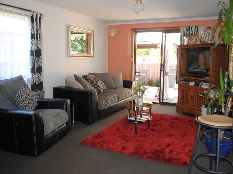 1/2 Newnham Close, Newnham TAS 7248