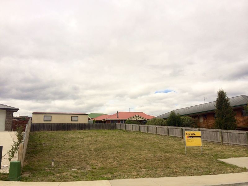 4 Evia Court, Newnham TAS 7248