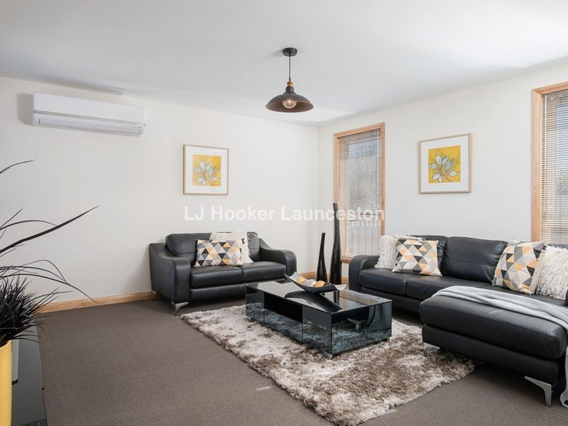 33 Dafnis Drive, Newnham TAS 7248